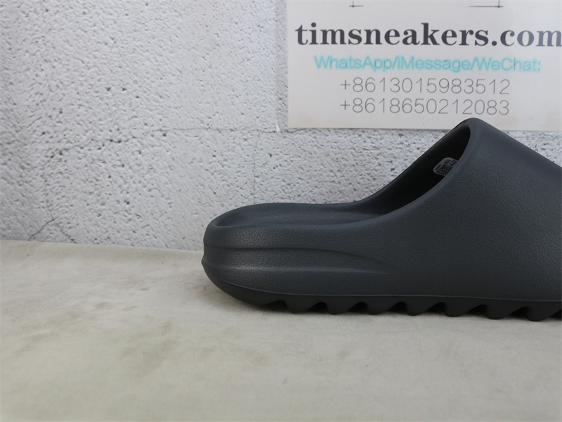 Free Shipping Yeezy Slide Onyx HQ6448